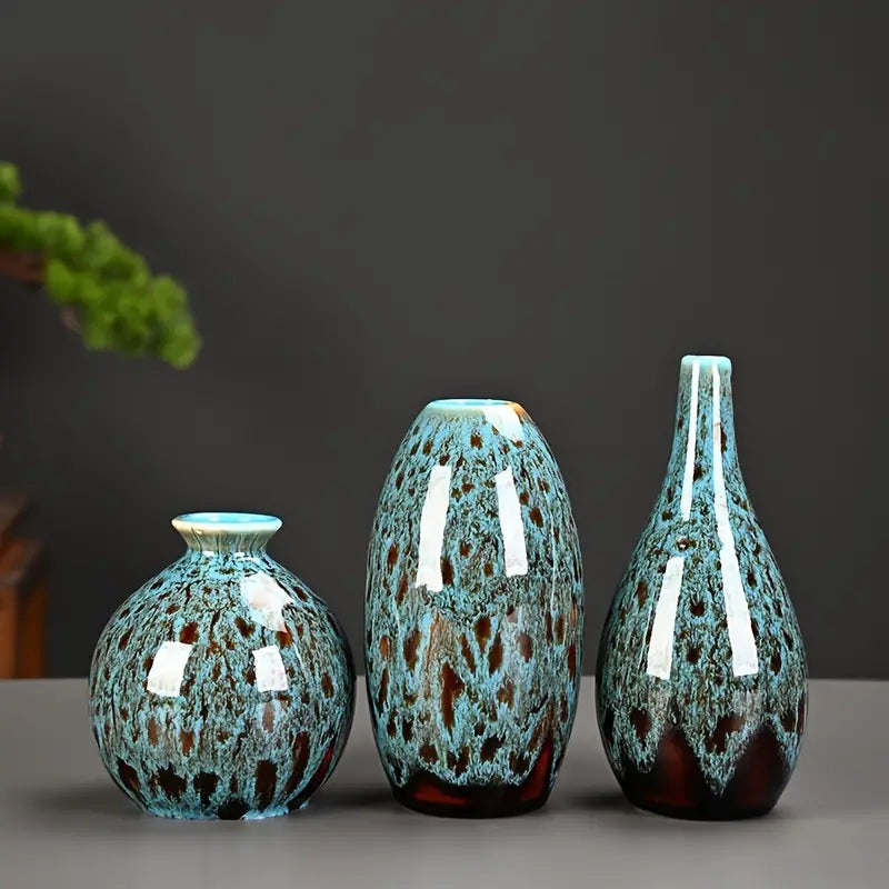 Lot de 3 petits vases bleus en céramique DILA